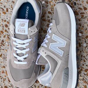 Womens New Balance 574 Athletic Shoe - Gray